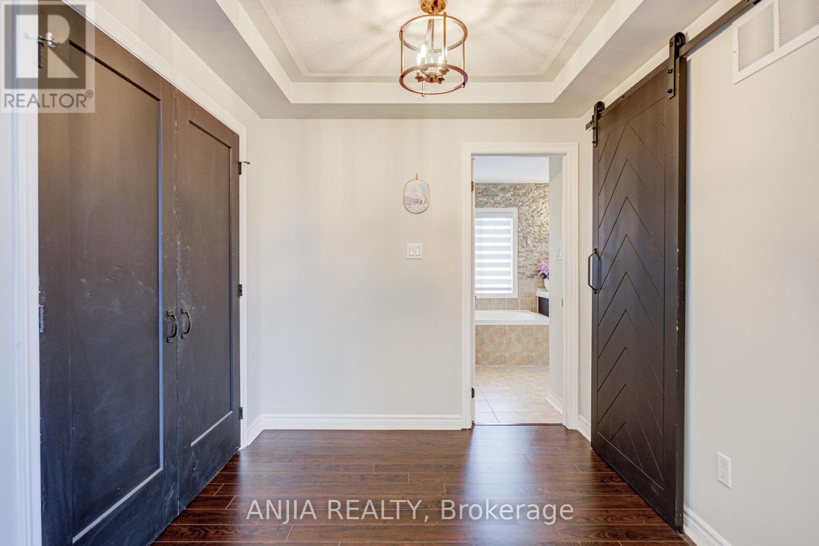 70 Fairlee Circle, Whitchurch-Stouffville, Ontario  L4A 0V3 - Photo 27 - N12528592