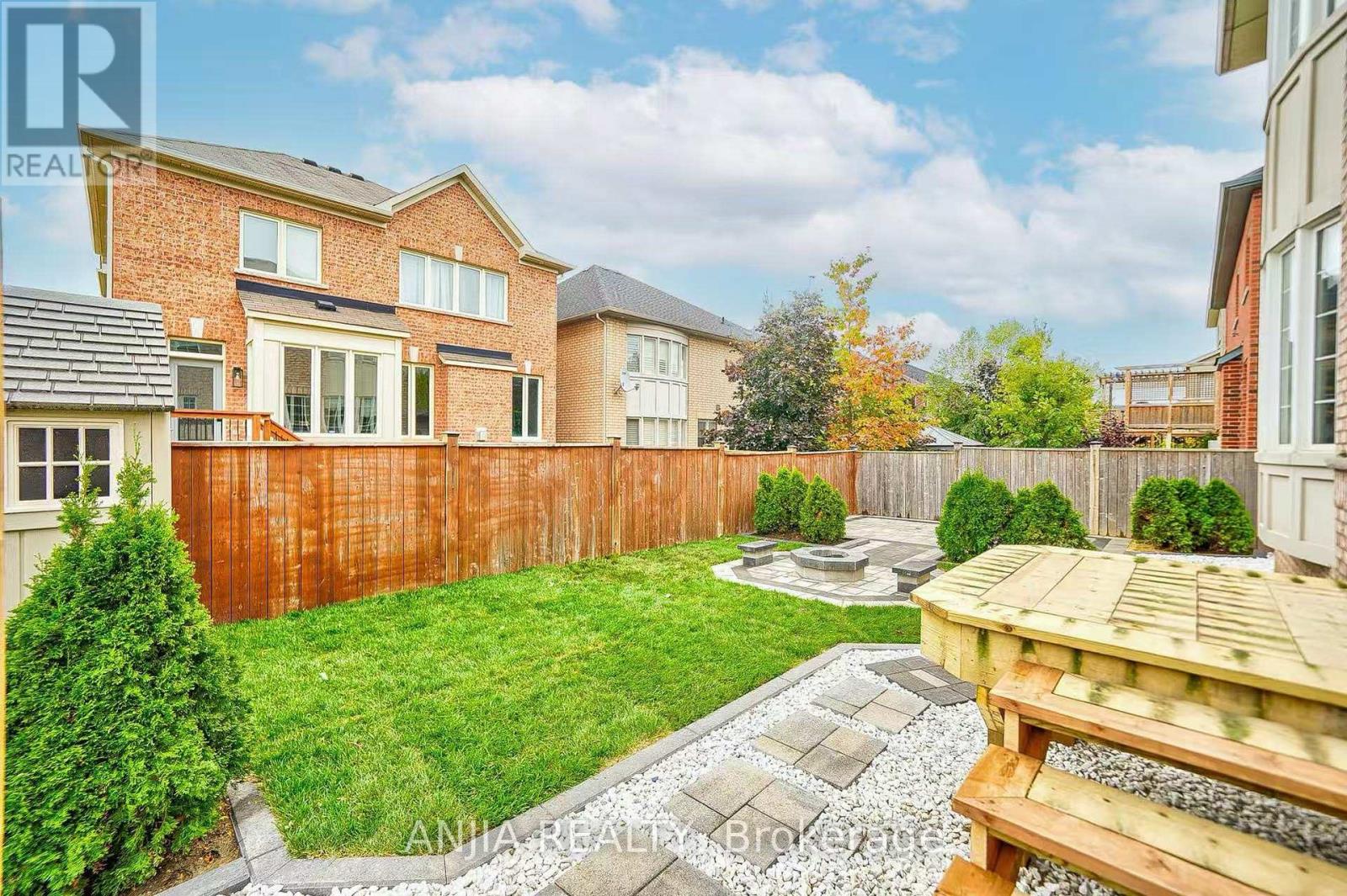 70 Fairlee Circle, Whitchurch-Stouffville, Ontario  L4A 0V3 - Photo 43 - N12528592