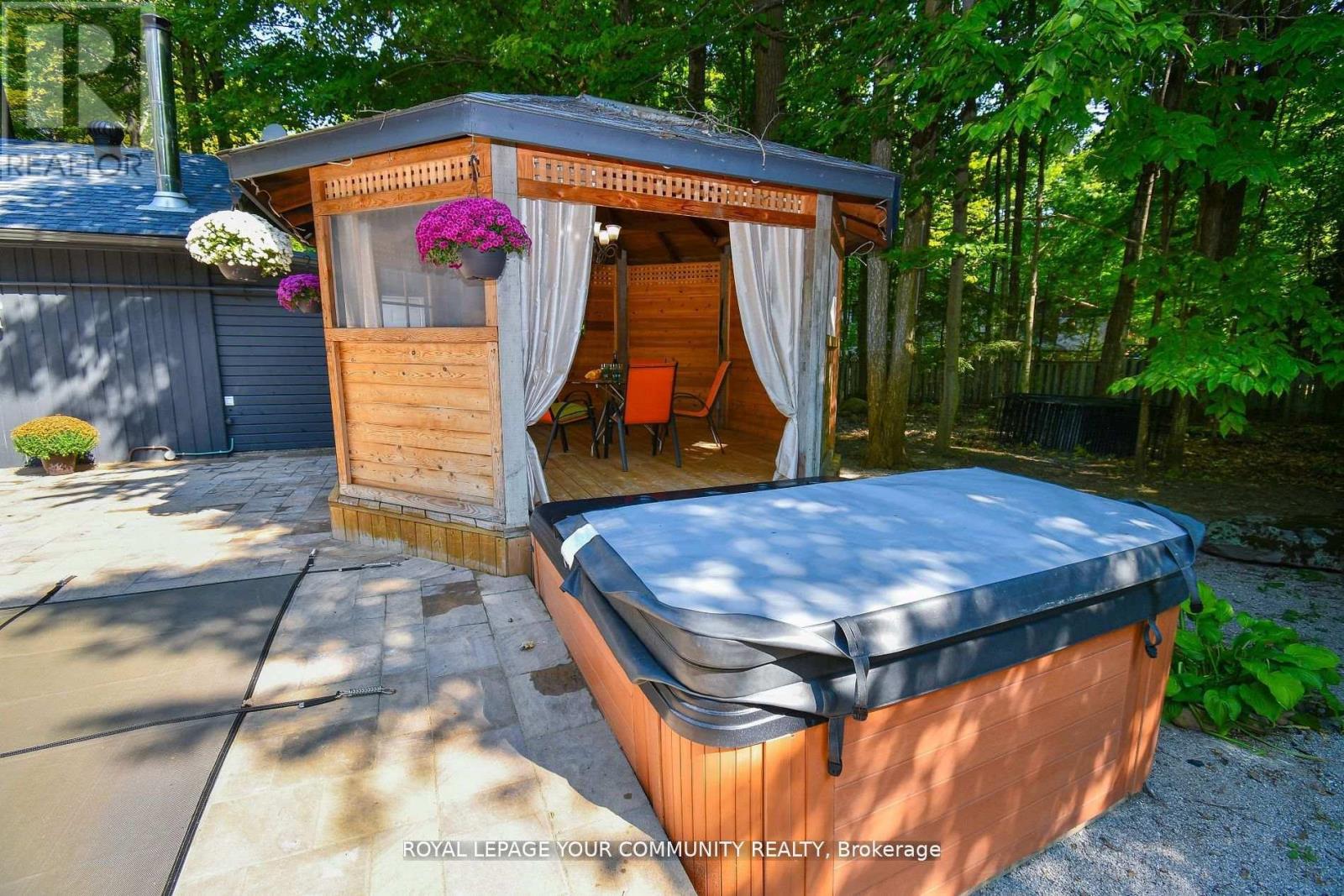 527 Big Bay Point Road, Innisfil, Ontario  L9S 2N4 - Photo 4 - N12528598