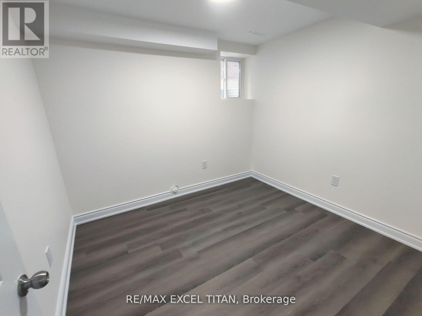 460 Mactier Drive, Vaughan, Ontario  L4H 4L8 - Photo 7 - N12528606