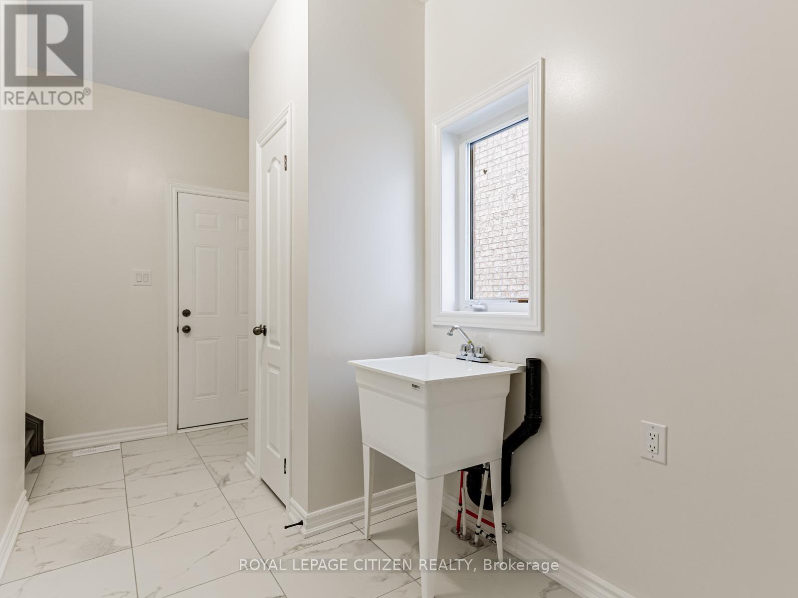 63 Fenn Crescent, New Tecumseth, Ontario  L9R 0X3 - Photo 16 - N12528616