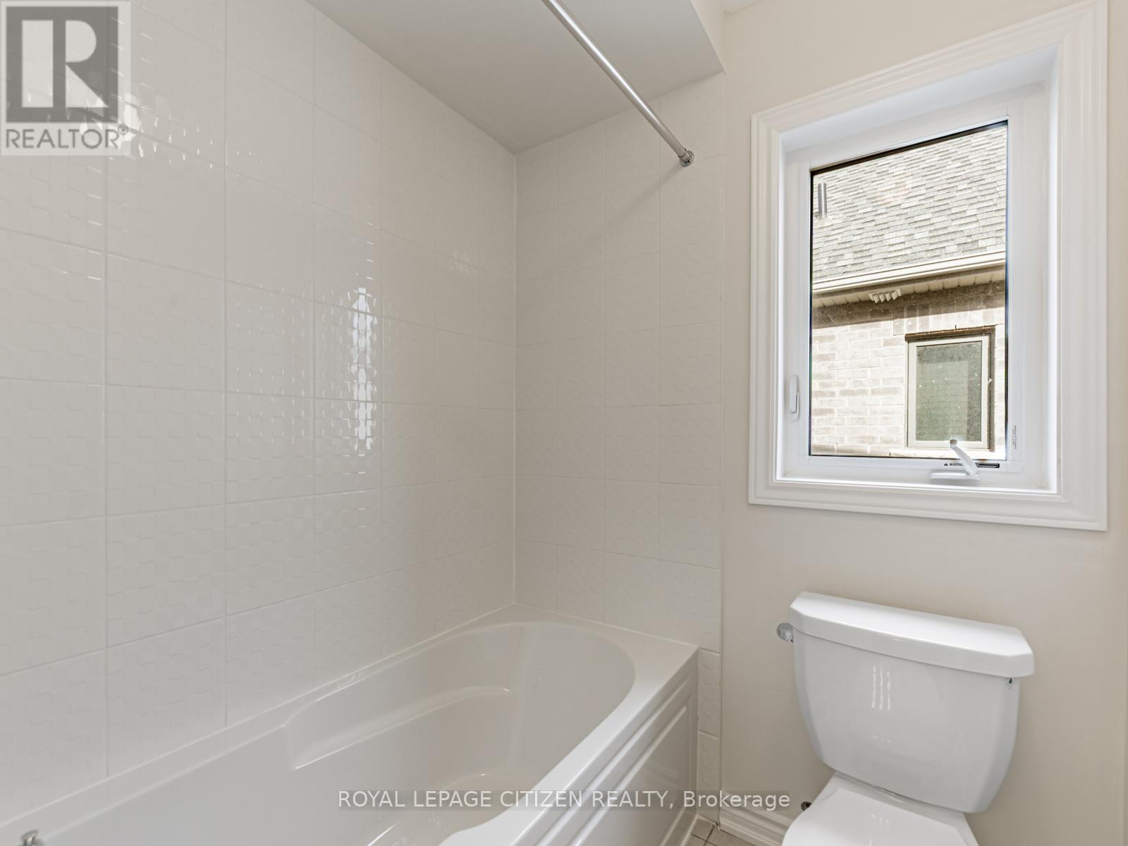 63 Fenn Crescent, New Tecumseth, Ontario  L9R 0X3 - Photo 23 - N12528616