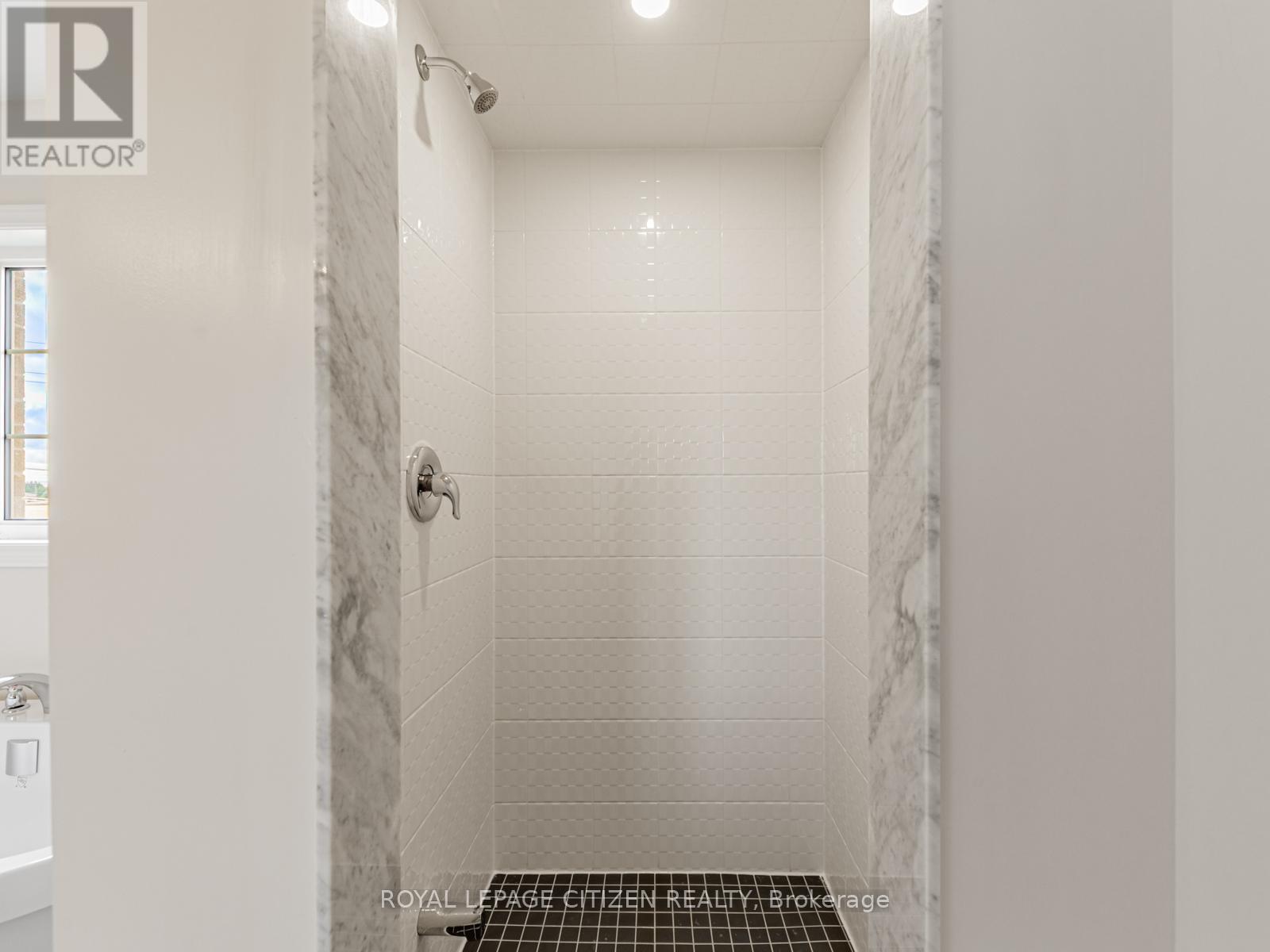 63 Fenn Crescent, New Tecumseth, Ontario  L9R 0X3 - Photo 32 - N12528616