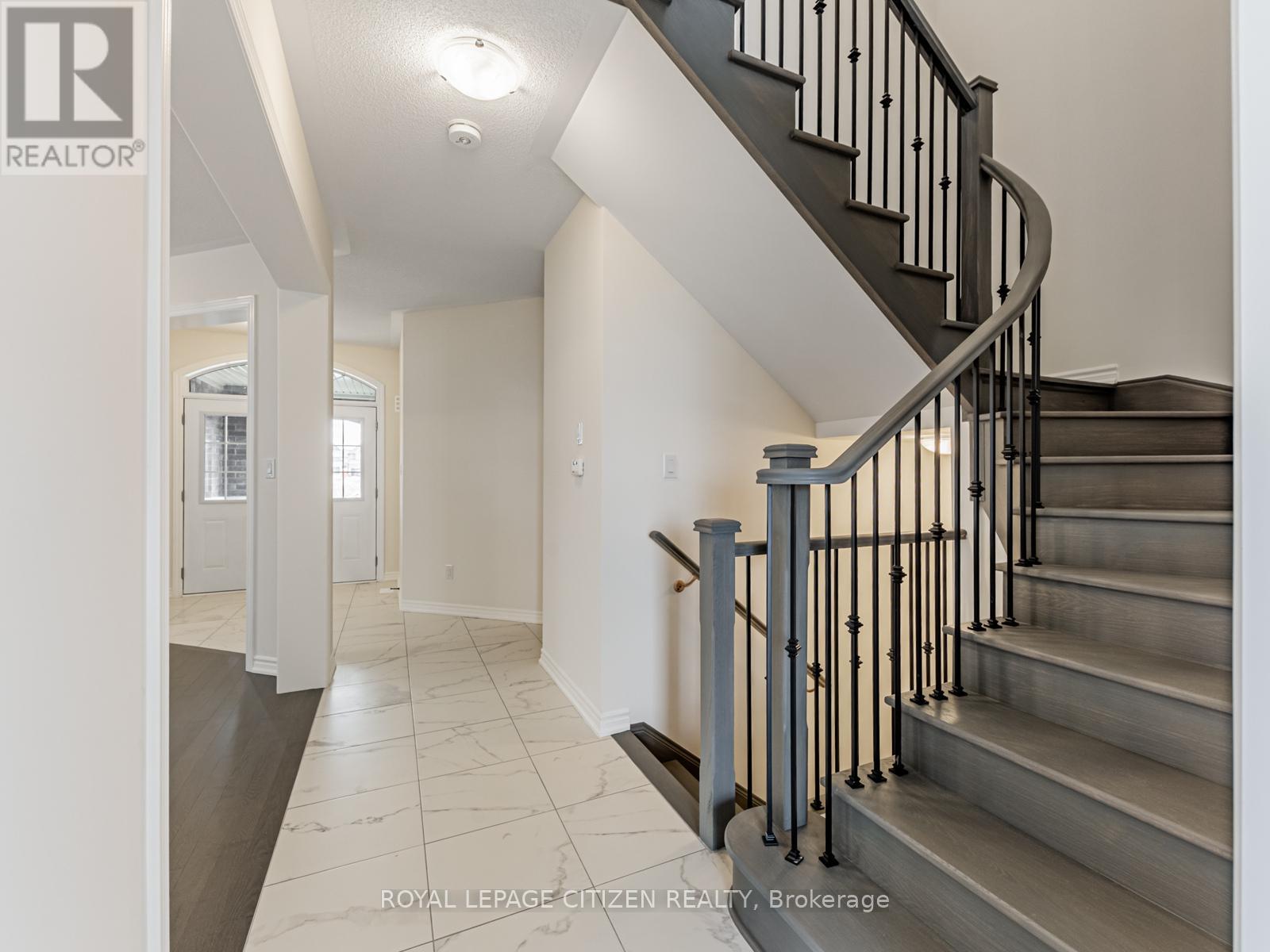 63 Fenn Crescent, New Tecumseth, Ontario  L9R 0X3 - Photo 6 - N12528616