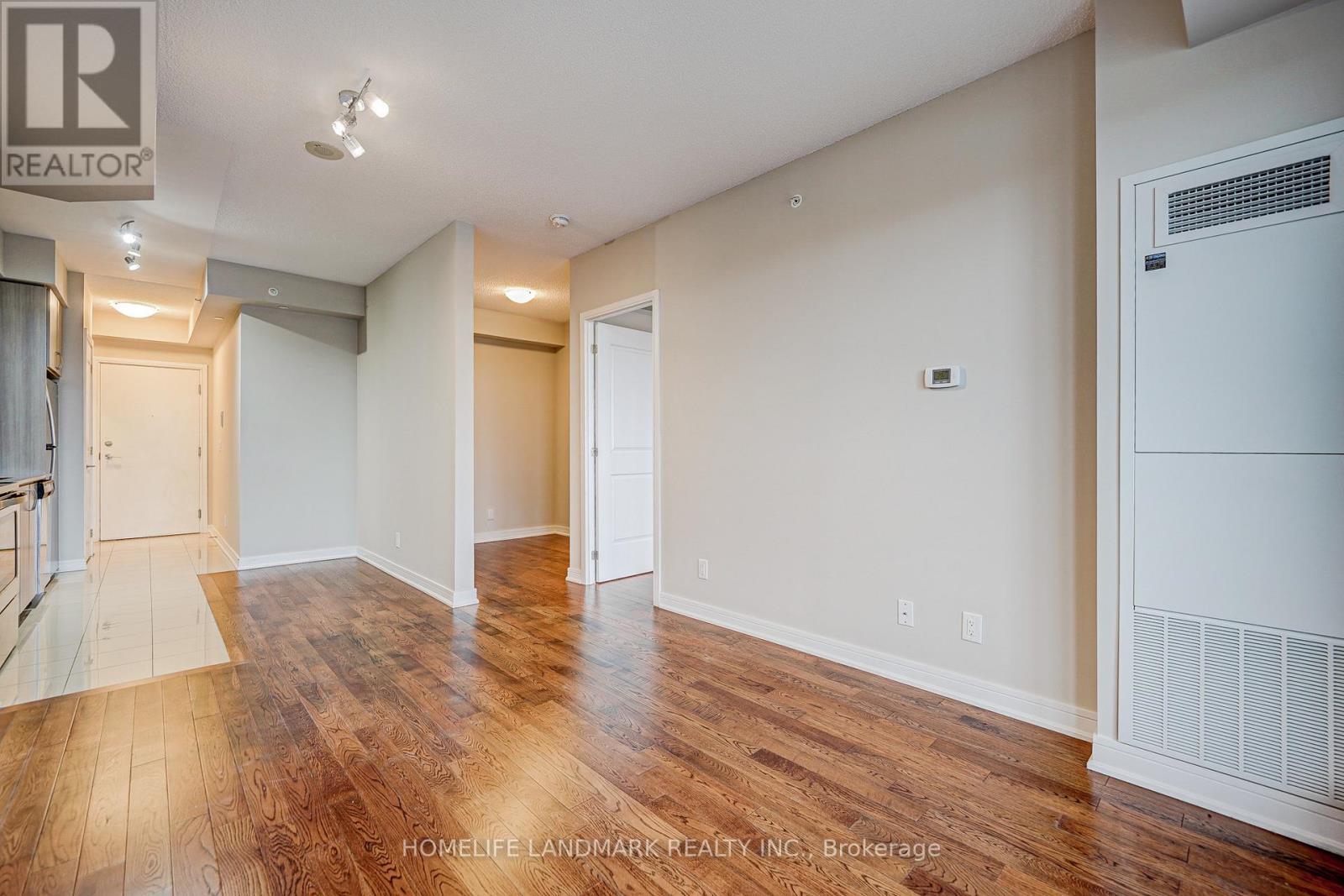 1401 - 9205 Yonge Street, Richmond Hill, Ontario  L4C 1V5 - Photo 15 - N12528618