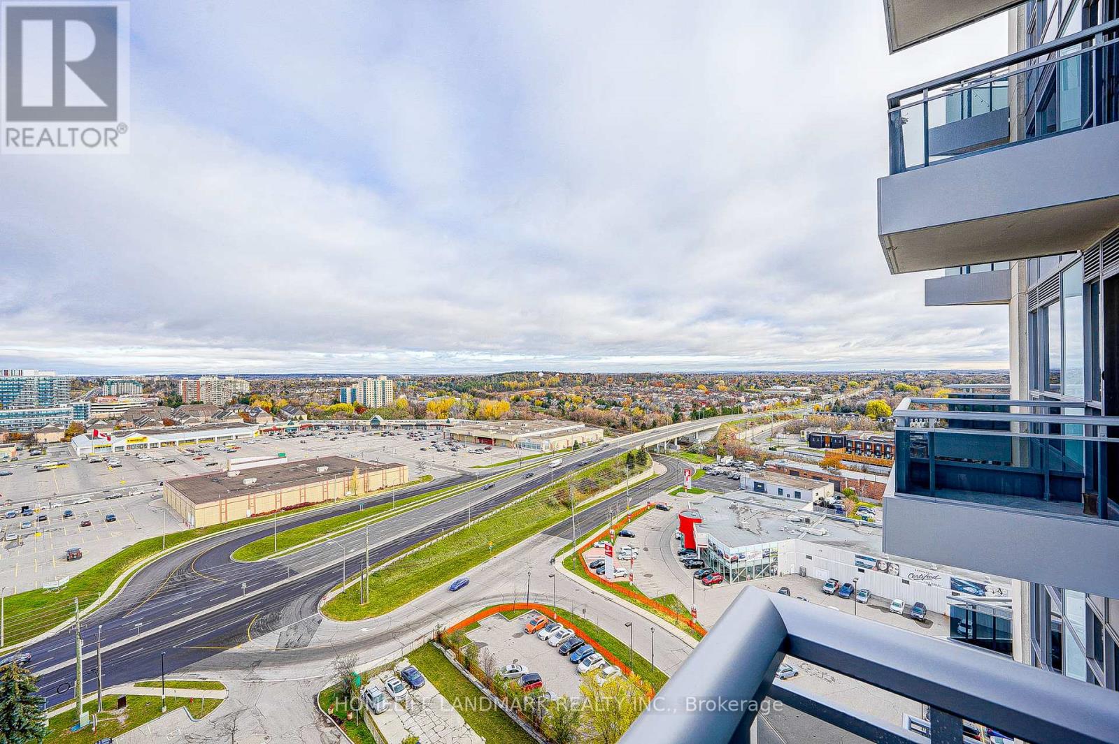 1401 - 9205 Yonge Street, Richmond Hill, Ontario  L4C 1V5 - Photo 31 - N12528618