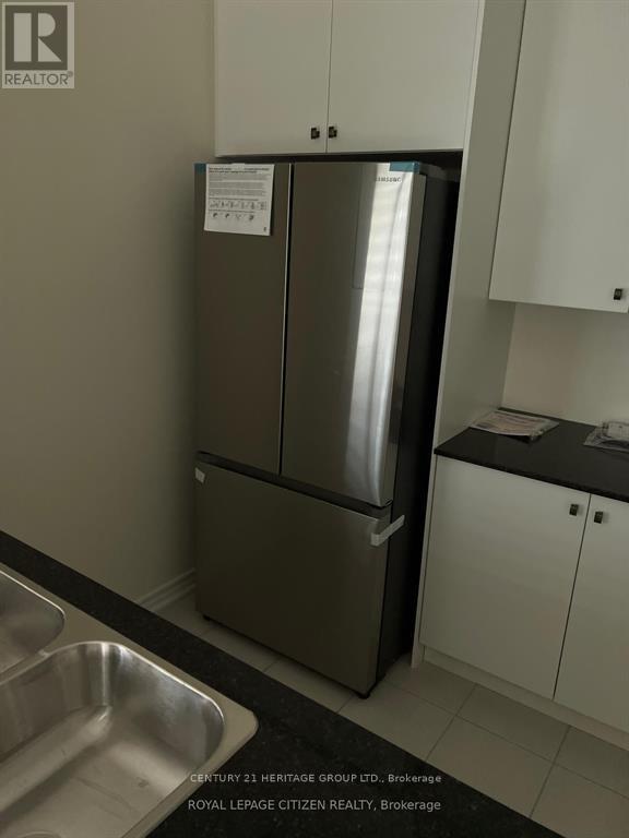 1 Wayne Allison Drive, Georgina, Ontario  L0E 1R0 - Photo 10 - N12528638