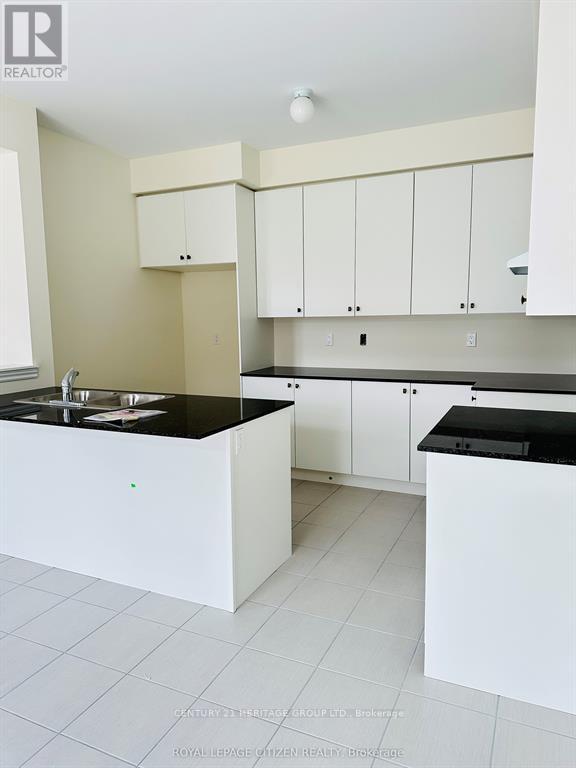 1 Wayne Allison Drive, Georgina, Ontario  L0E 1R0 - Photo 9 - N12528638