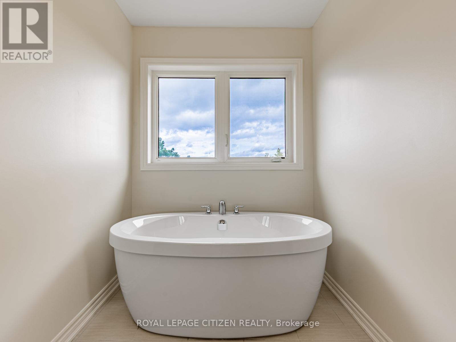 88 Lawrence D. Pridham Avenue, New Tecumseth, Ontario  L9R 0X4 - Photo 25 - N12528648