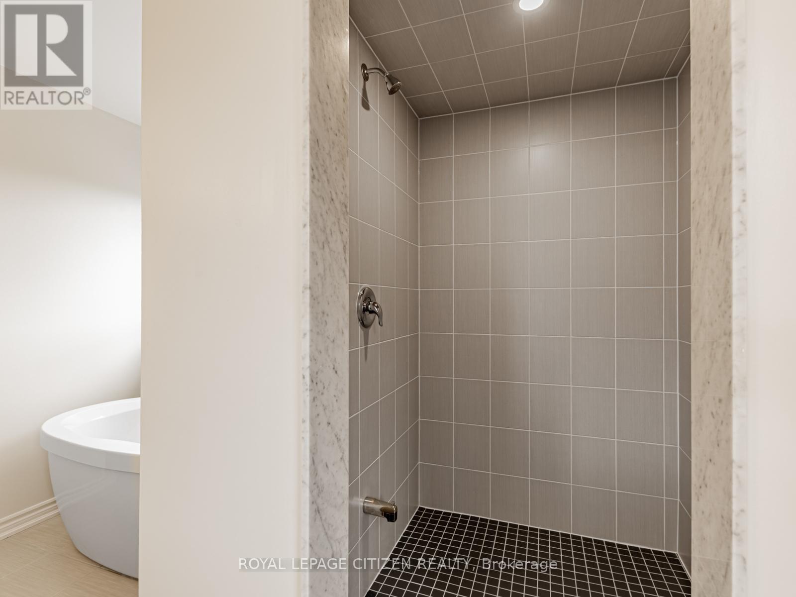 88 Lawrence D. Pridham Avenue, New Tecumseth, Ontario  L9R 0X4 - Photo 26 - N12528648