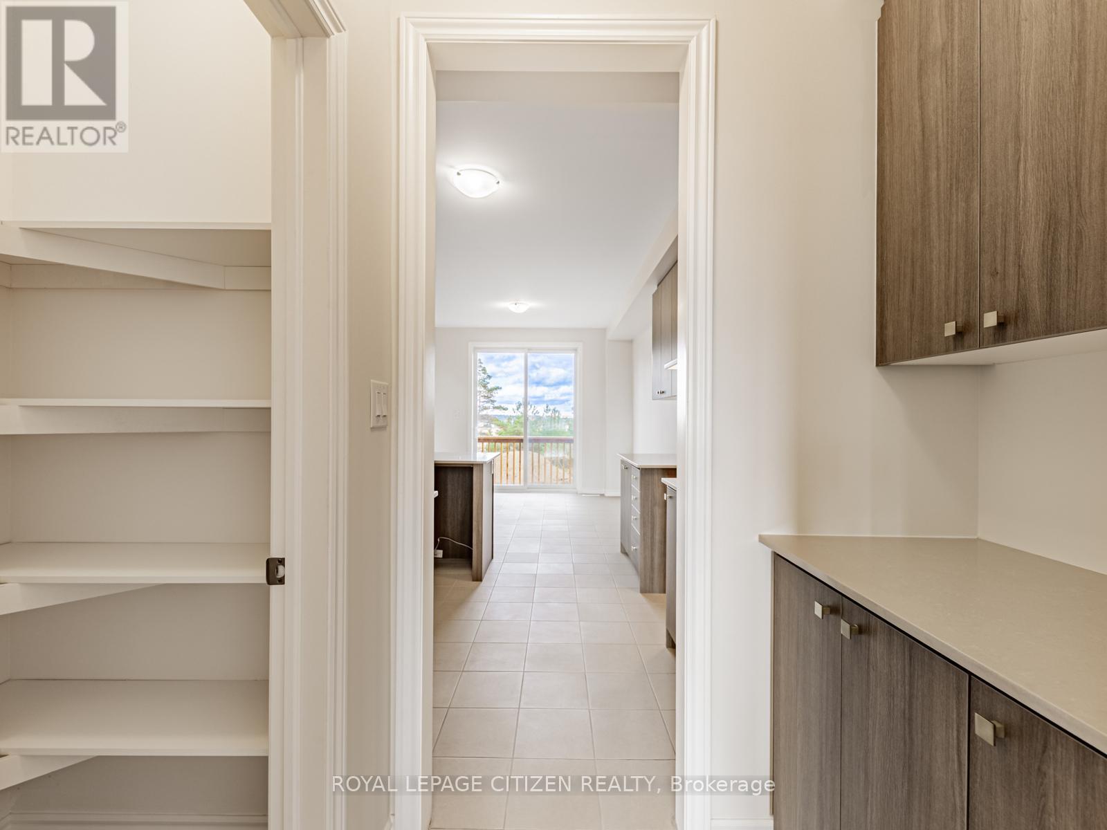 88 Lawrence D. Pridham Avenue, New Tecumseth, Ontario  L9R 0X4 - Photo 7 - N12528648