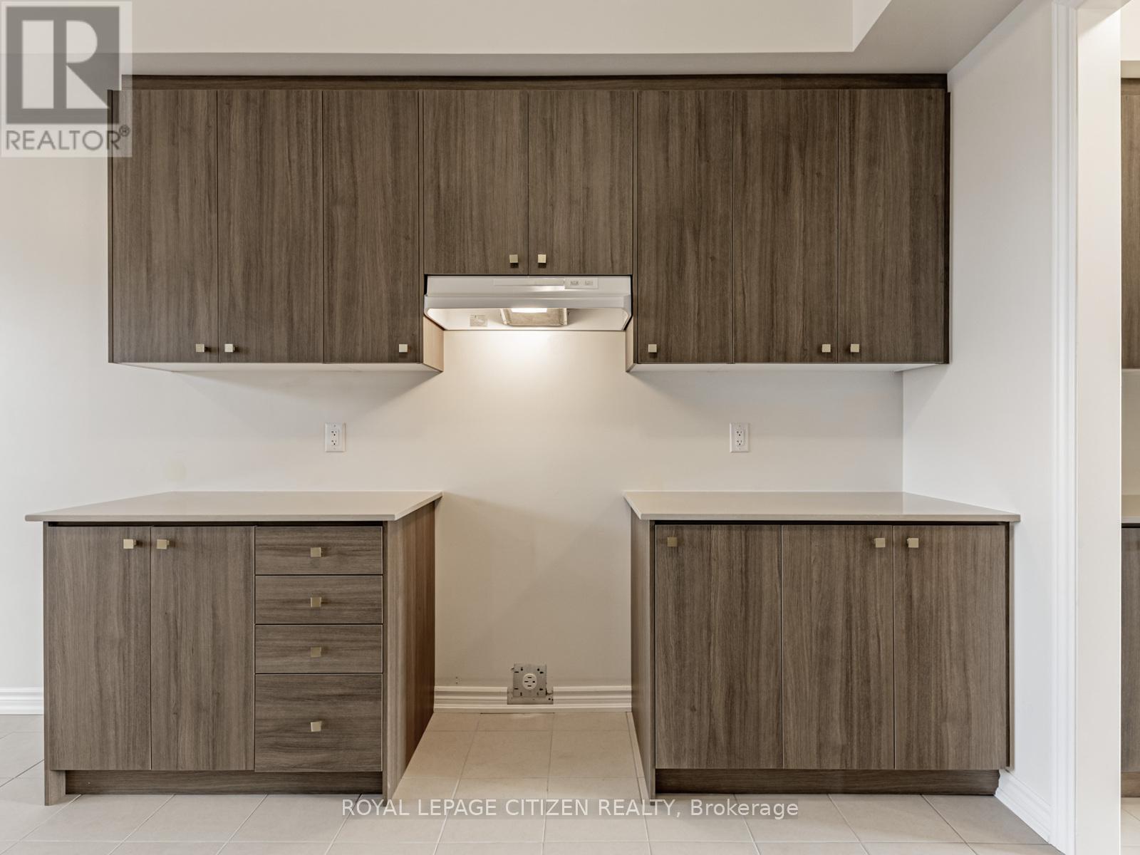 88 Lawrence D. Pridham Avenue, New Tecumseth, Ontario  L9R 0X4 - Photo 9 - N12528648