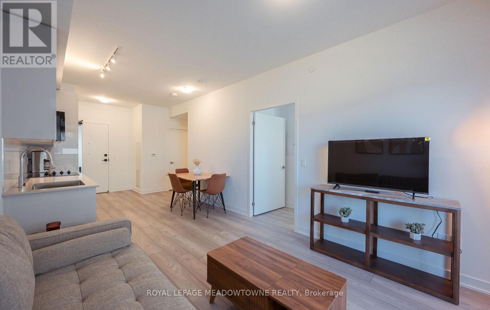 1917 - 10 Abeja Street, Vaughan, Ontario  L4K 0R4 - Photo 4 - N12528686