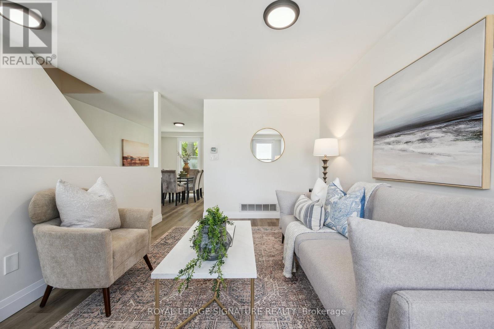 1856 John Street, Markham, Ontario  L3T 1Z1 - Photo 4 - N12473471