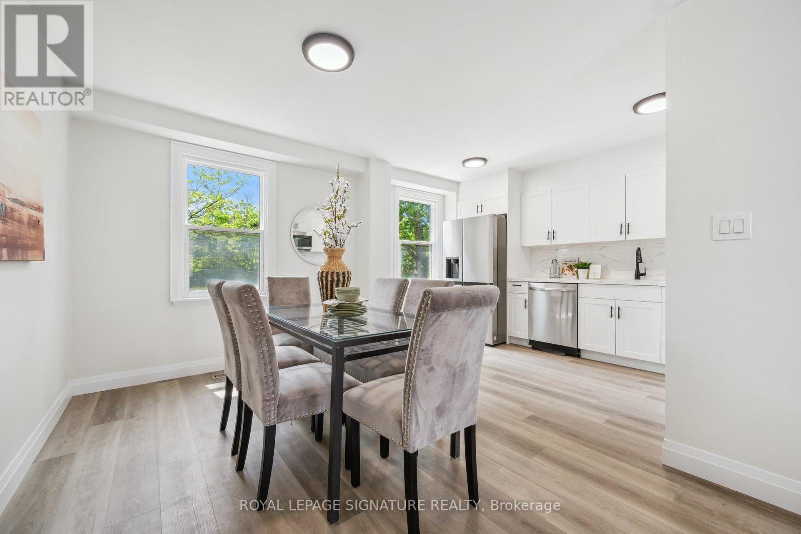 1856 John Street, Markham, Ontario  L3T 1Z1 - Photo 3 - N12473471