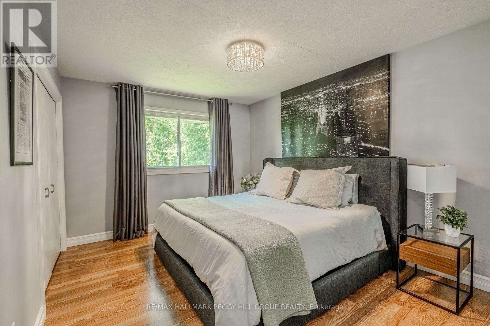 1105 St Vincent Street, Springwater, Ontario  L9X 0M6 - Photo 10 - S12461276