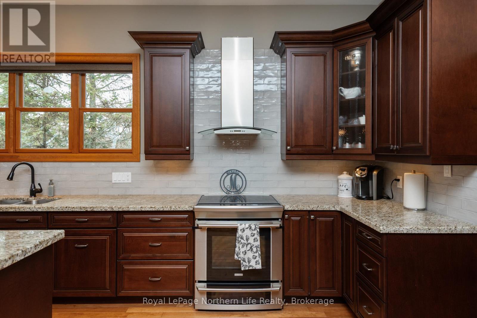 40 Pargeter Drive, East Ferris, Ontario P0H 1B0 - Photo 16 - X12528746