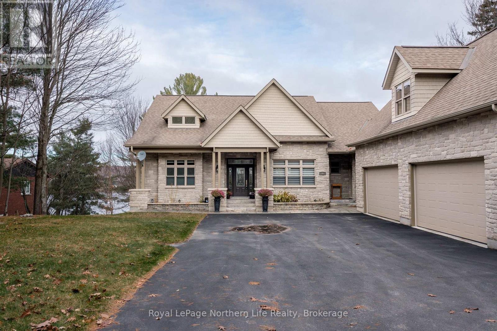 40 Pargeter Drive, East Ferris, Ontario P0H 1B0 - Photo 2 - X12528746