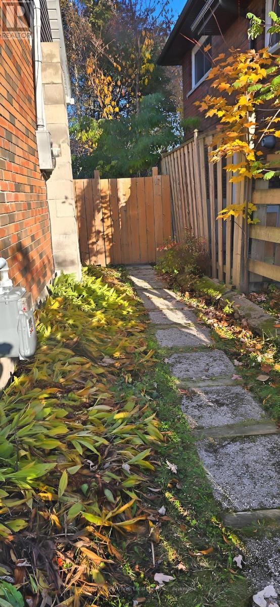 160 Whitney Avenue, North Bay, Ontario  P1A 1Z2 - Photo 5 - X12528944