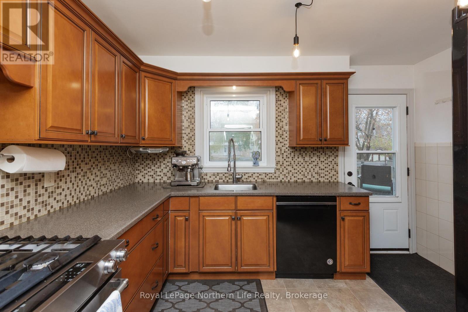 680 Main Street W, North Bay, Ontario P1B 2V5 - Photo 11 - X12528960