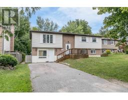 UPPER - 18 CHIPPAWA COURT, Barrie, Ontario