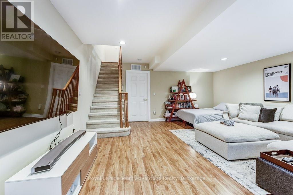 929 Creekfront Way, Newmarket, Ontario  L3Y 8T4 - Photo 38 - N12528992