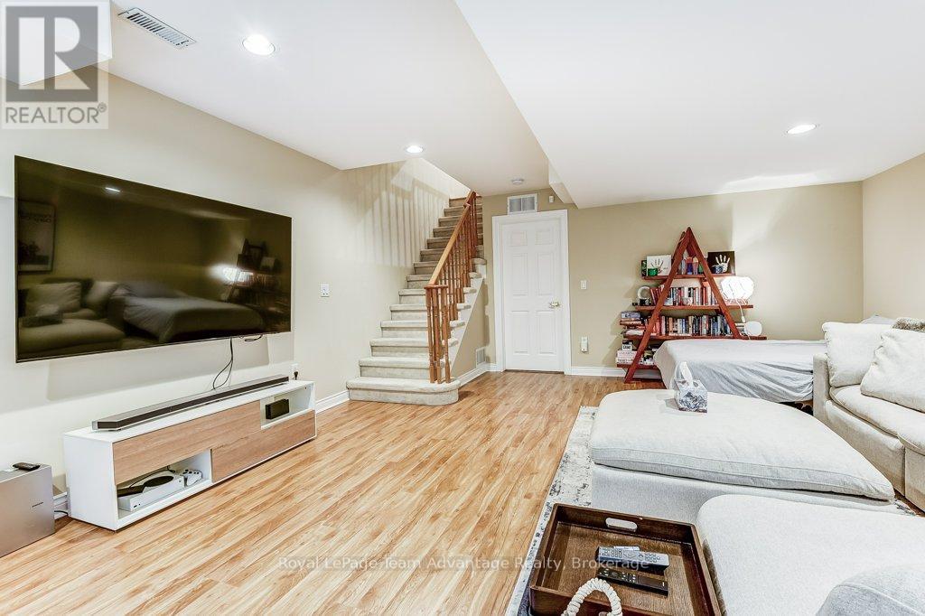 929 Creekfront Way, Newmarket, Ontario  L3Y 8T4 - Photo 39 - N12528992