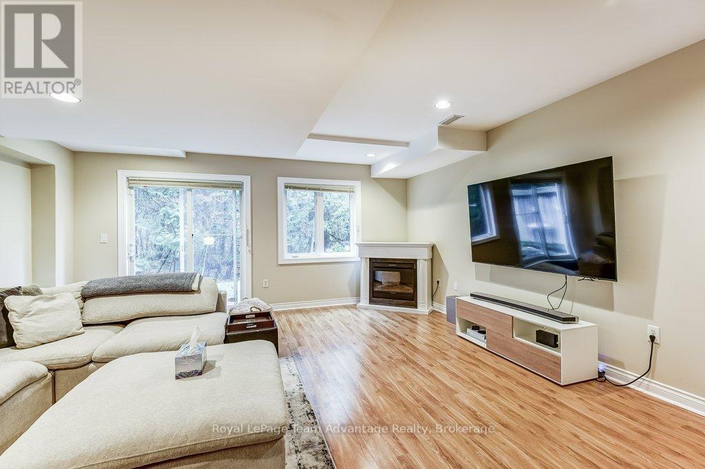 929 Creekfront Way, Newmarket, Ontario  L3Y 8T4 - Photo 43 - N12528992