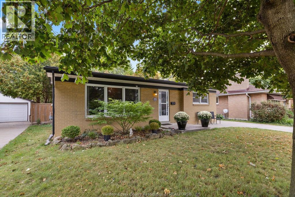 2584 Gail, Windsor, Ontario  N8W 2Z6 - Photo 3 - 25028458