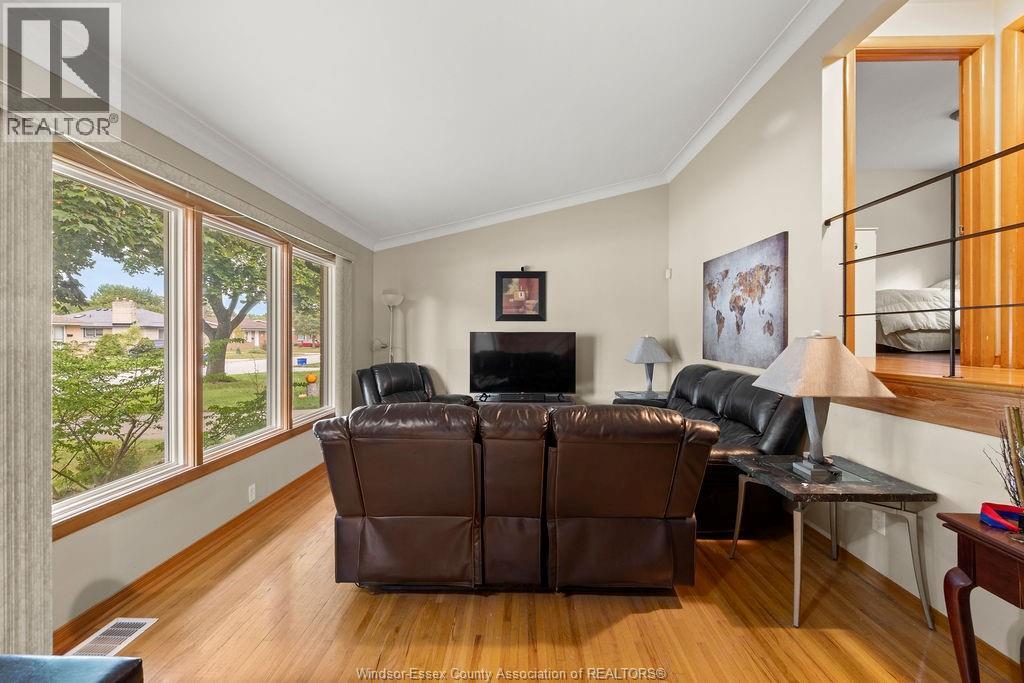 2584 Gail, Windsor, Ontario  N8W 2Z6 - Photo 4 - 25028458