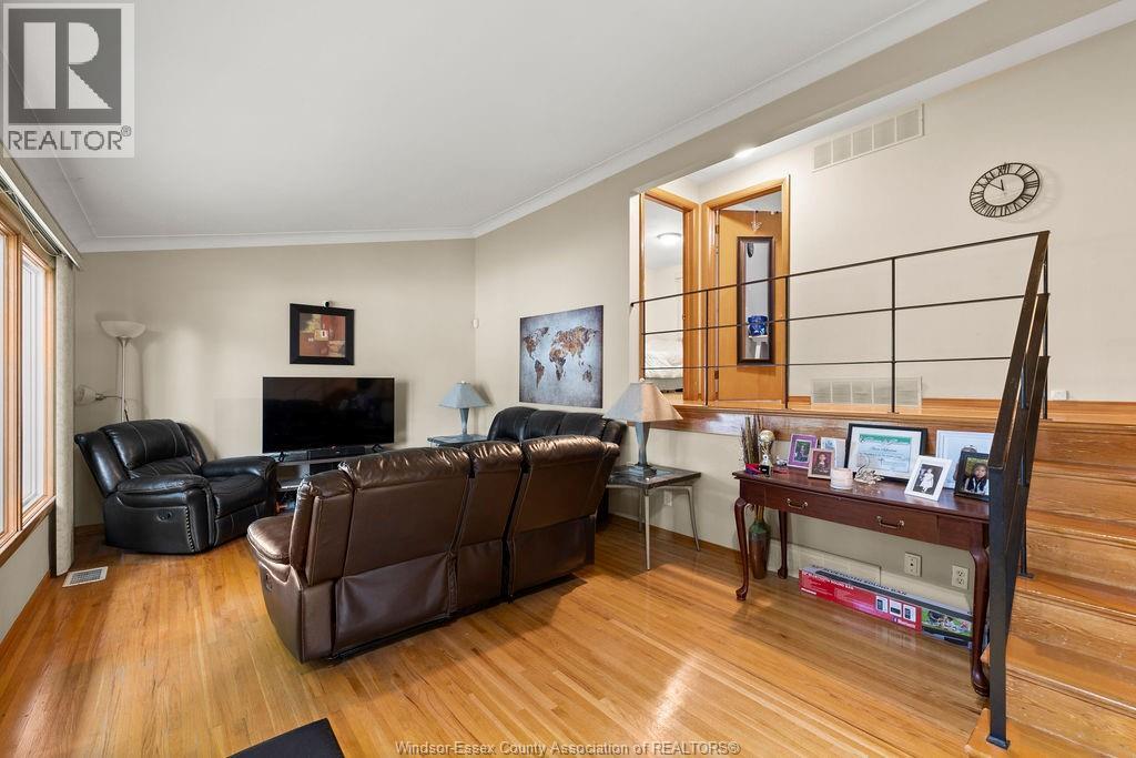 2584 Gail, Windsor, Ontario  N8W 2Z6 - Photo 5 - 25028458