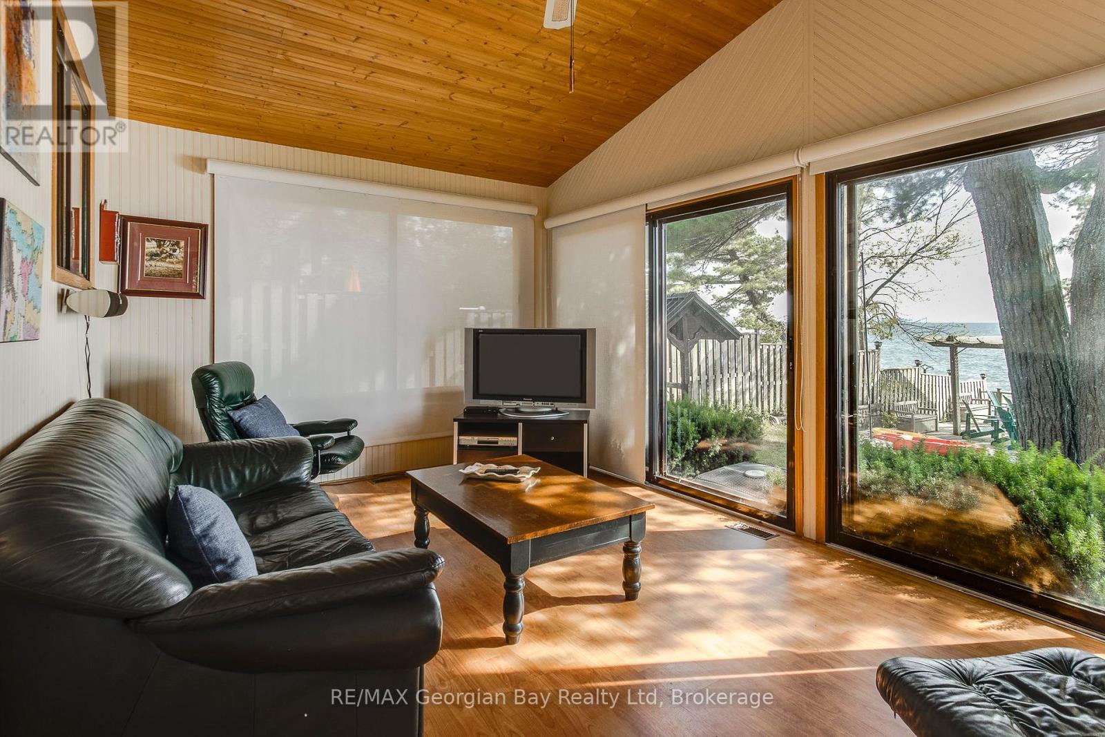 16 Yarwood Road, Tiny, Ontario  L0L 2J0 - Photo 13 - S12528766