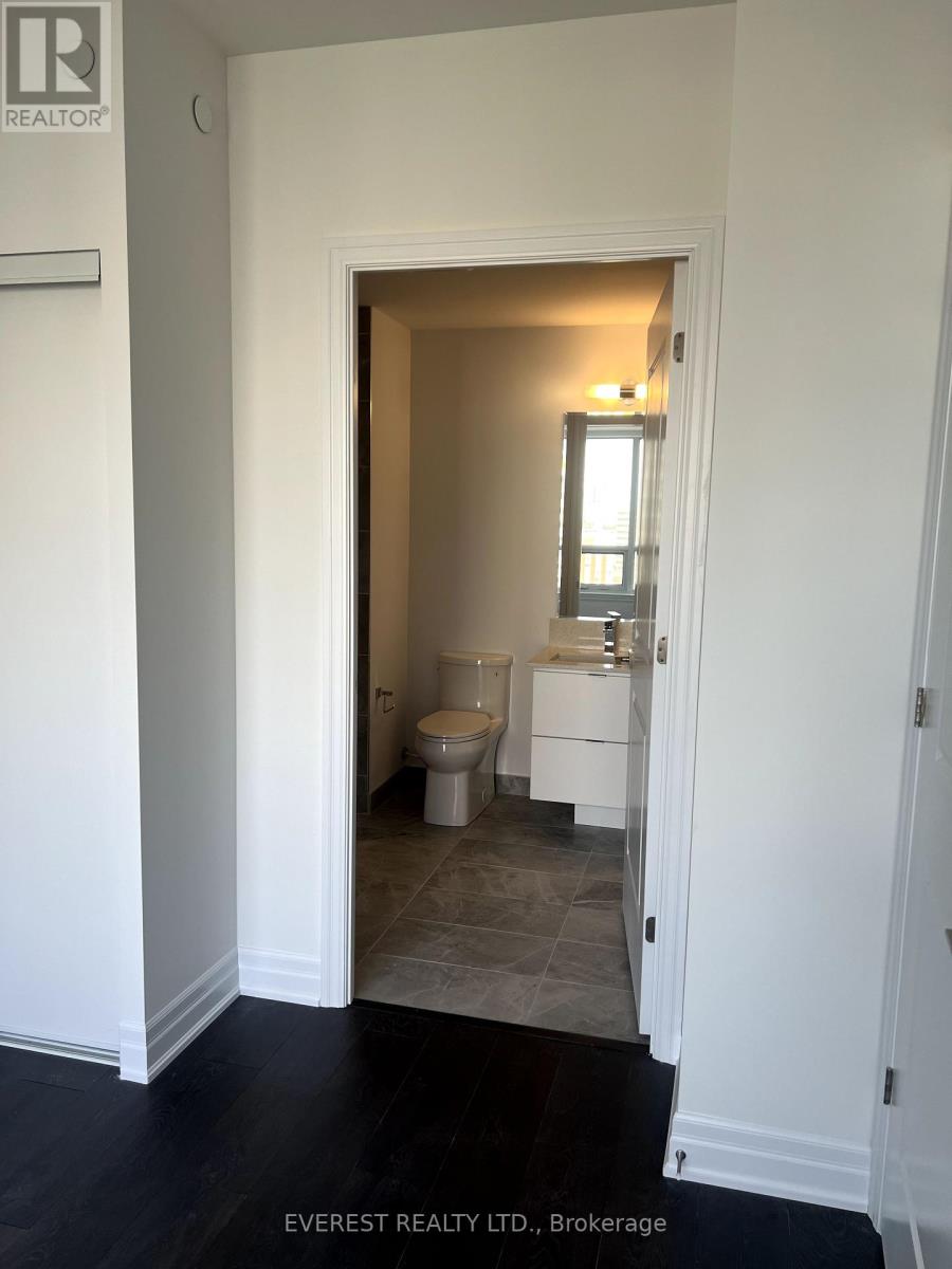 1711 - 30 Elm Drive W, Mississauga, Ontario  L5A 4C3 - Photo 9 - W12437777