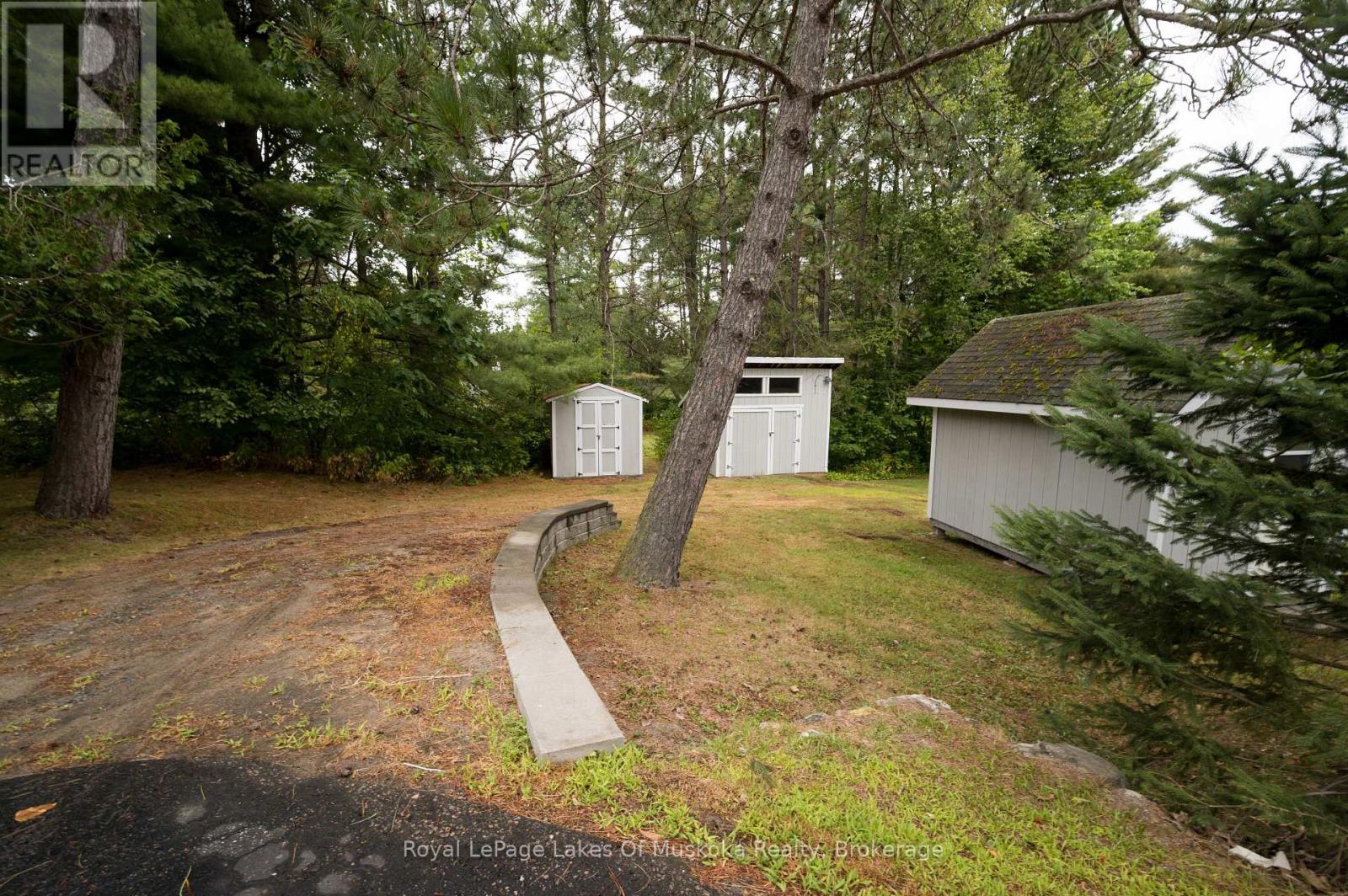 574 Ravenscliffe Road, Huntsville, Ontario  P1H 1N5 - Photo 9 - X12528762