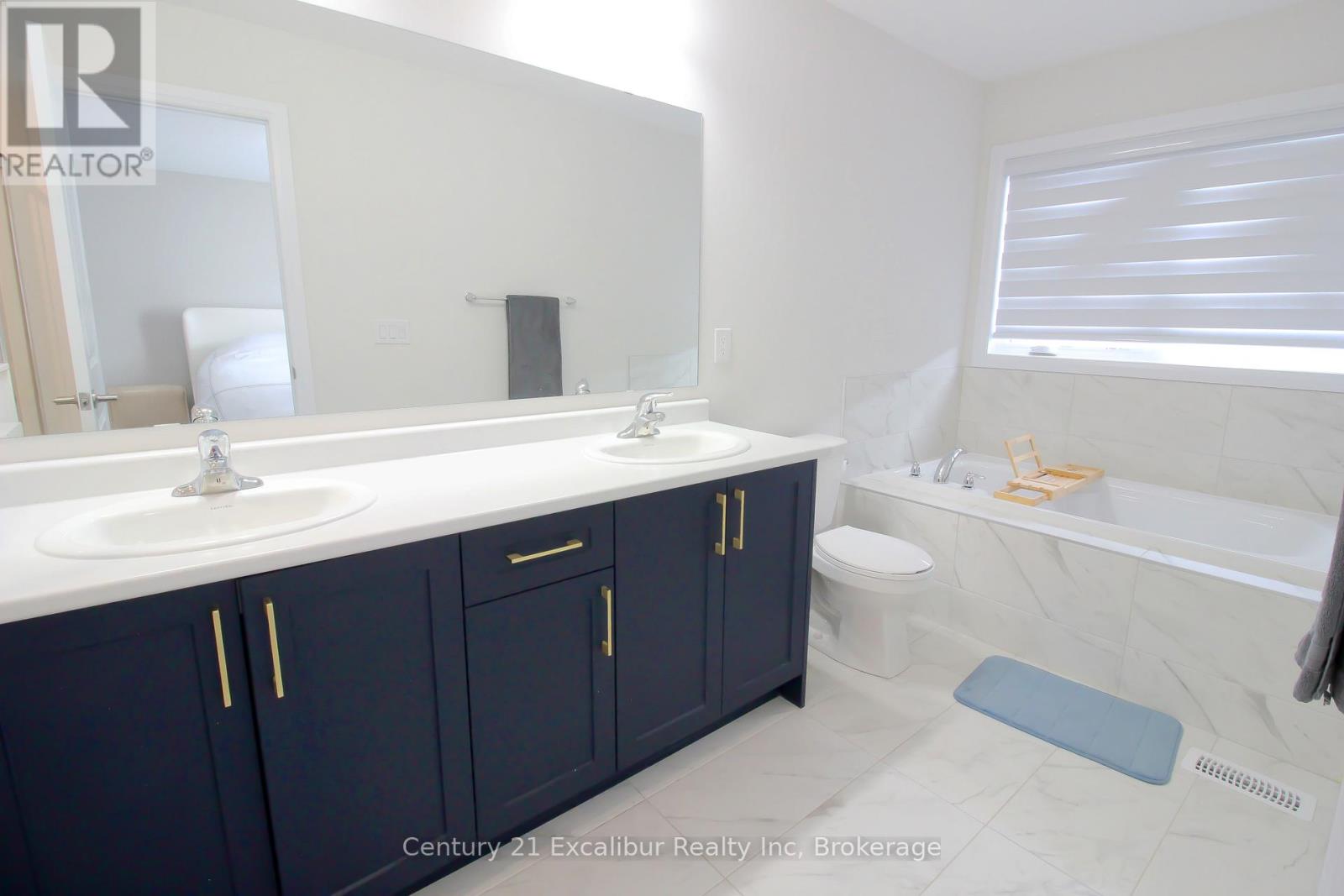 432 Adelaide Street, Wellington North, Ontario  N0G 1A0 - Photo 11 - X12528800