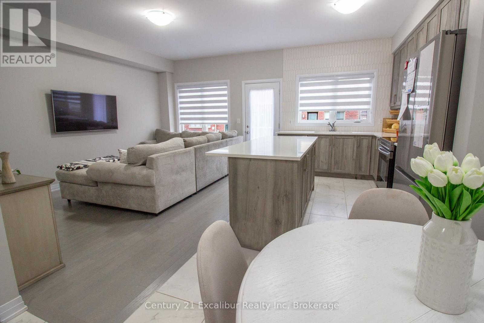 432 Adelaide Street, Wellington North, Ontario  N0G 1A0 - Photo 6 - X12528800