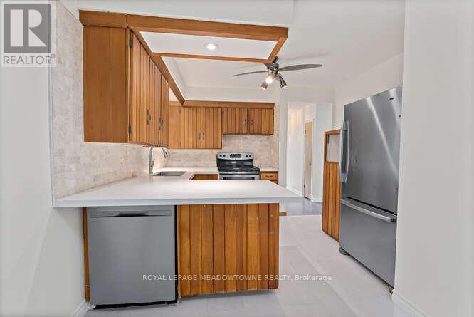 405 Draper Street, Halton Hills, Ontario  L0P 1K0 - Photo 13 - W12511720