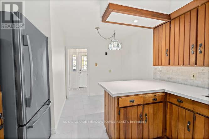 405 Draper Street, Halton Hills, Ontario  L0P 1K0 - Photo 16 - W12511720