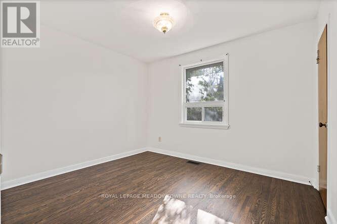 405 Draper Street, Halton Hills, Ontario  L0P 1K0 - Photo 19 - W12511720