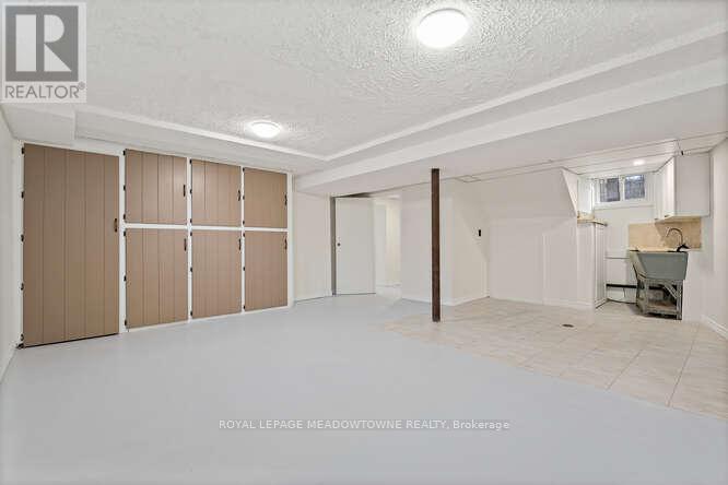 405 Draper Street, Halton Hills, Ontario  L0P 1K0 - Photo 29 - W12511720