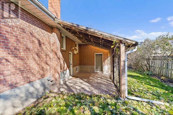 405 Draper Street, Halton Hills, Ontario  L0P 1K0 - Photo 31 - W12511720