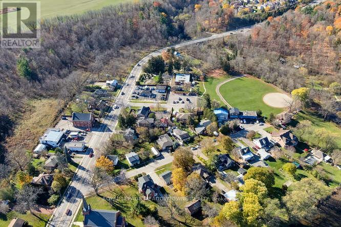 405 Draper Street, Halton Hills, Ontario  L0P 1K0 - Photo 39 - W12511720