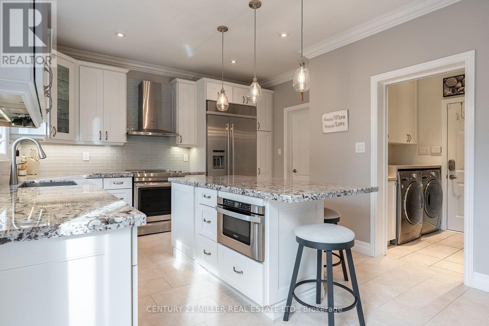 2124 Blackforest Crescent, Oakville, Ontario  L6M 4T6 - Photo 10 - W12528550