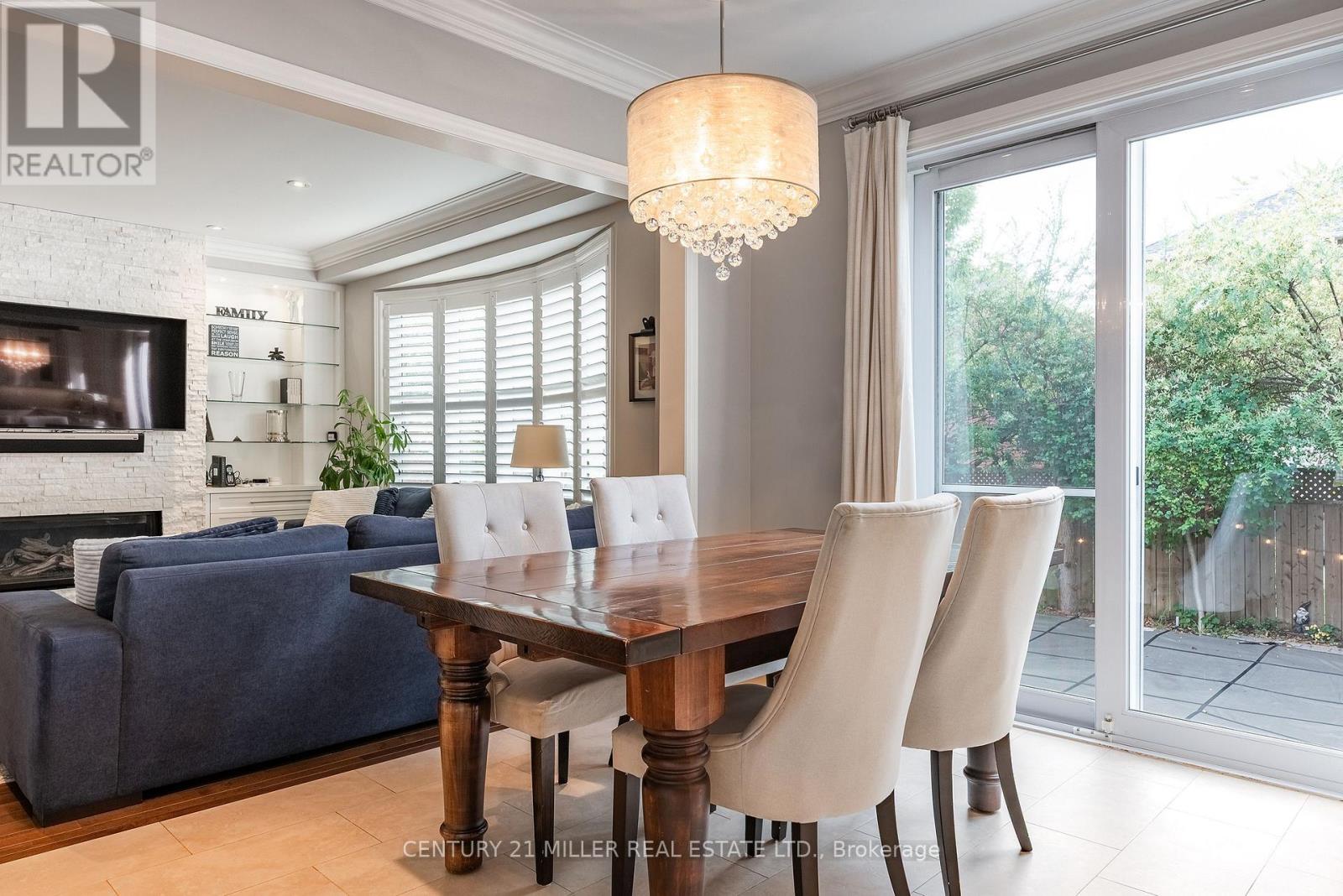 2124 Blackforest Crescent, Oakville, Ontario  L6M 4T6 - Photo 15 - W12528550