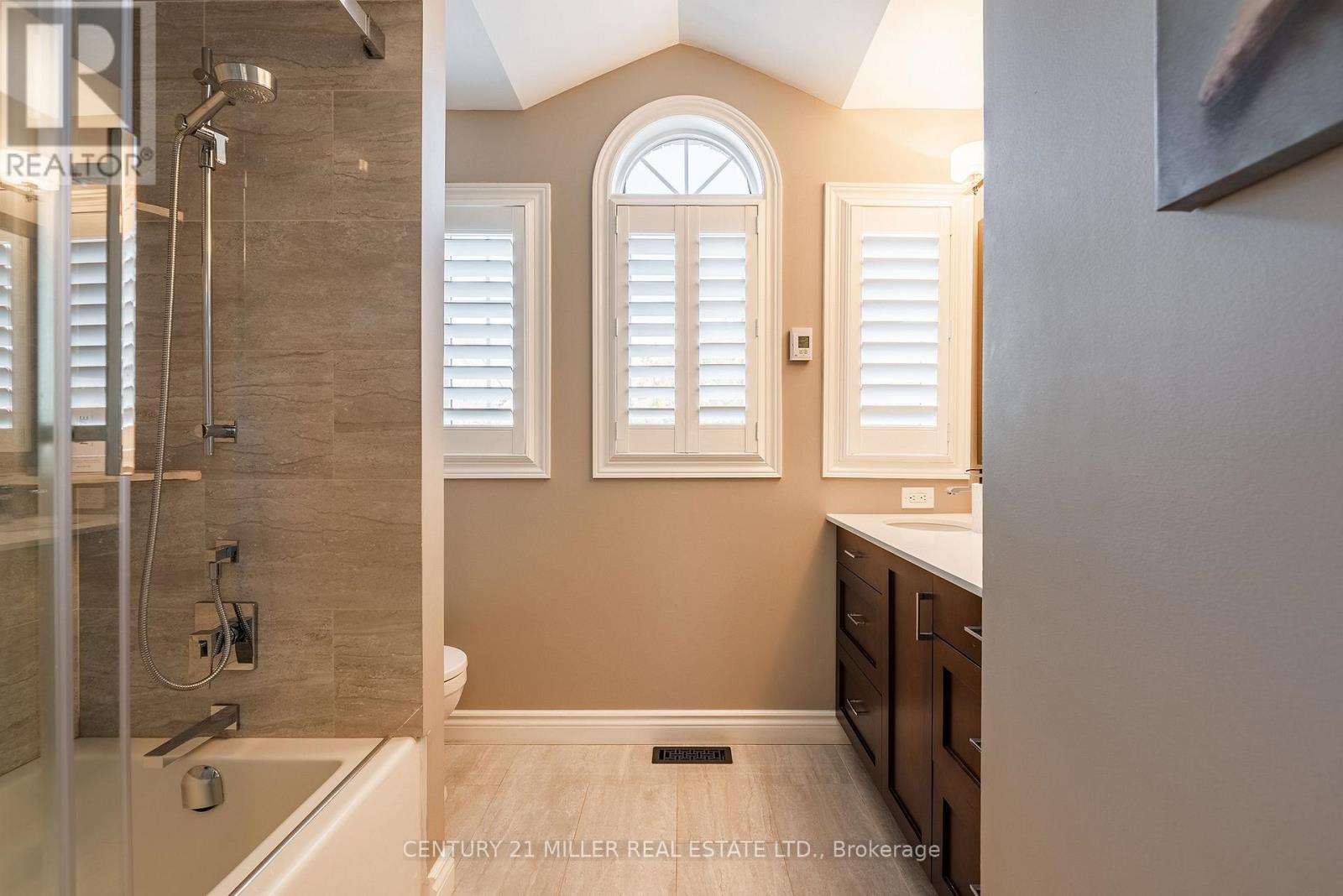 2124 Blackforest Crescent, Oakville, Ontario  L6M 4T6 - Photo 27 - W12528550