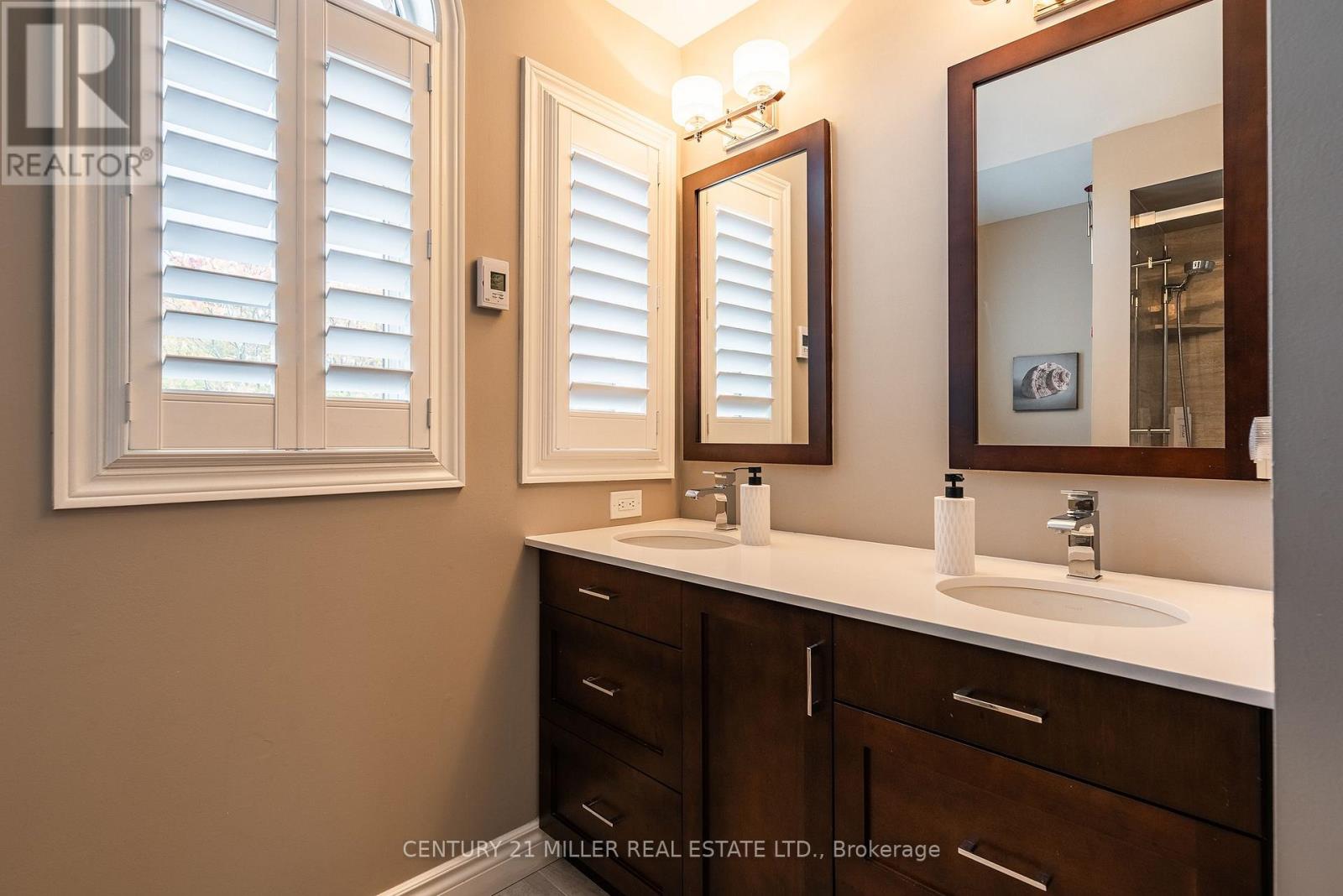 2124 Blackforest Crescent, Oakville, Ontario  L6M 4T6 - Photo 28 - W12528550