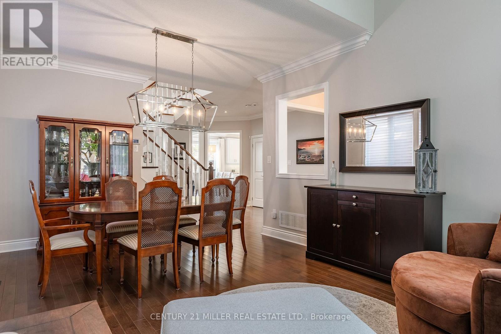 2124 Blackforest Crescent, Oakville, Ontario  L6M 4T6 - Photo 8 - W12528550