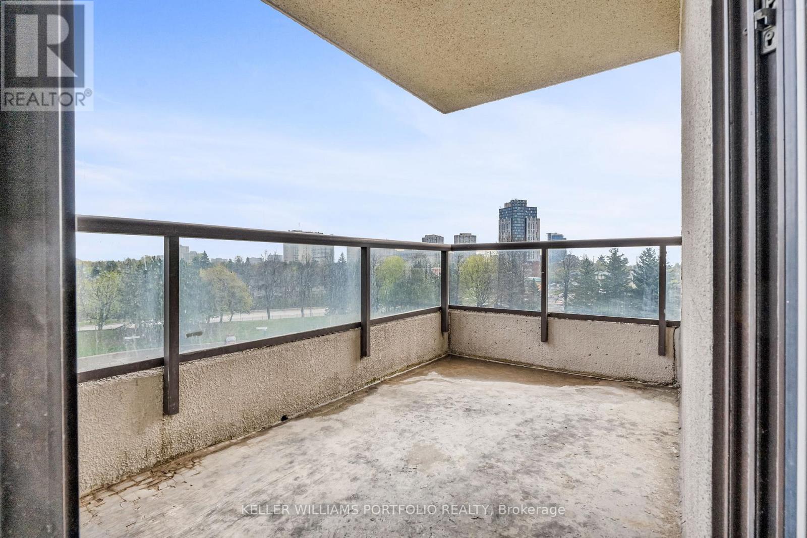 501 - 10 Laurelcrest Street, Brampton, Ontario  L6S 5Y3 - Photo 13 - W12528572