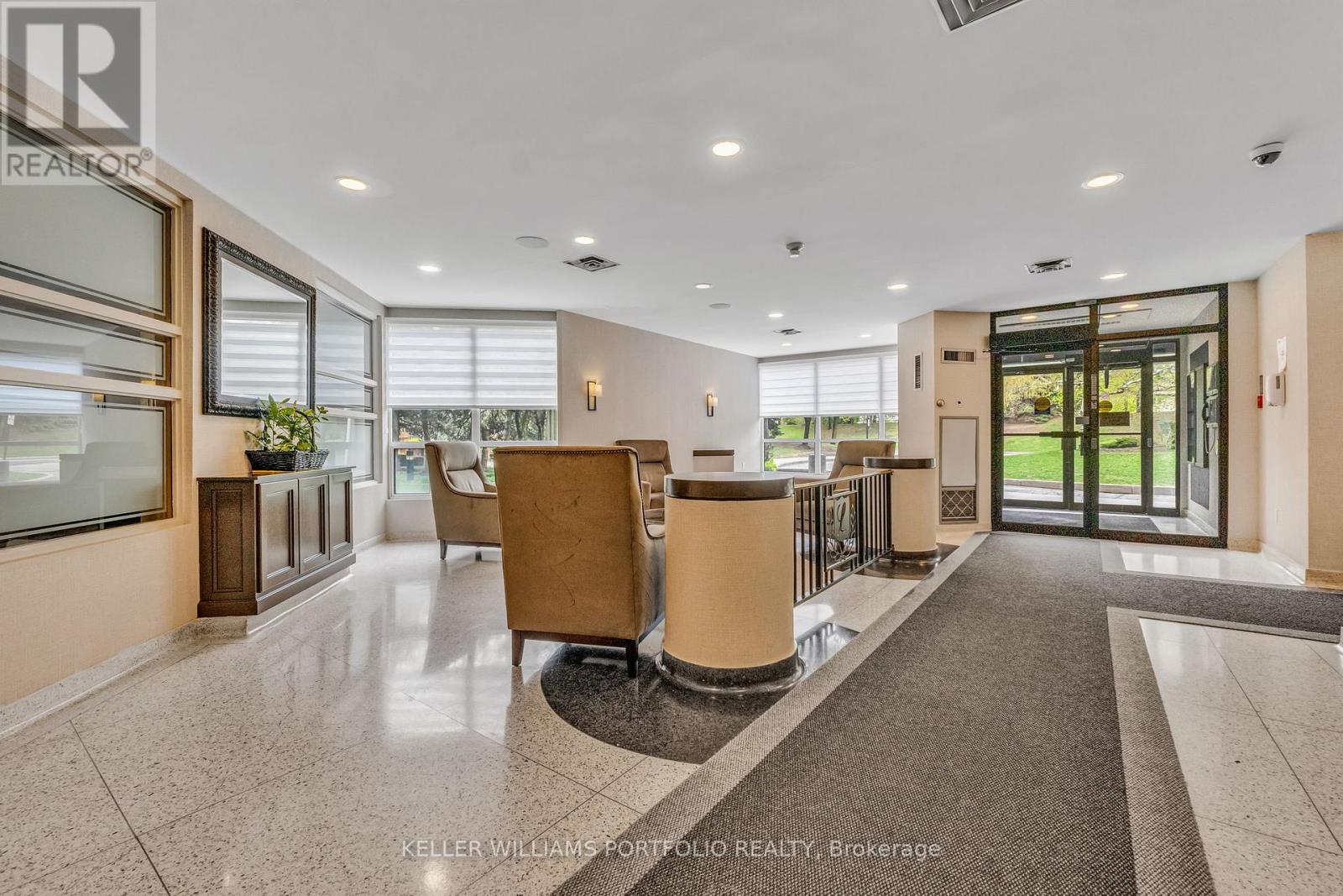 501 - 10 Laurelcrest Street, Brampton, Ontario  L6S 5Y3 - Photo 16 - W12528572