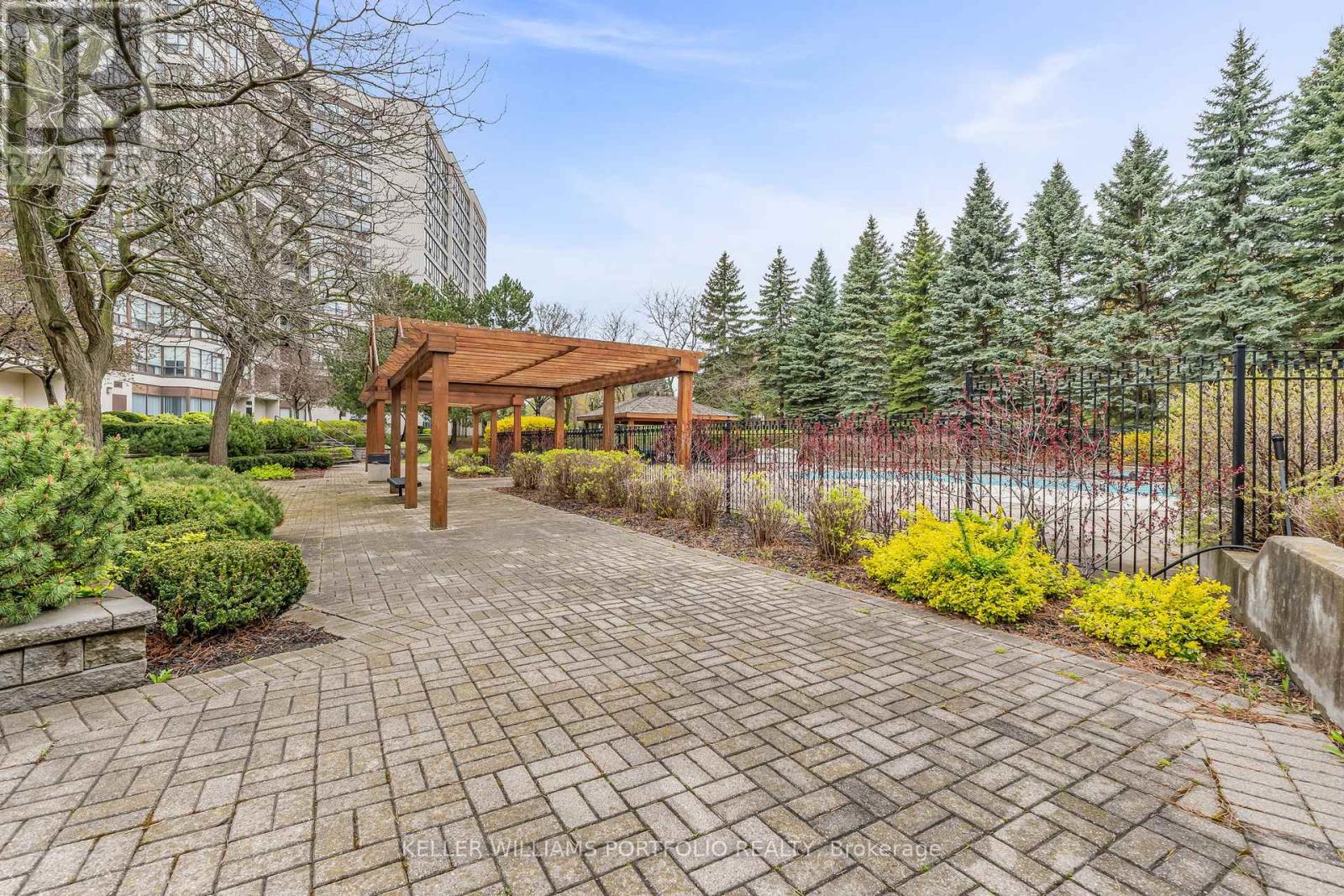 501 - 10 Laurelcrest Street, Brampton, Ontario  L6S 5Y3 - Photo 25 - W12528572